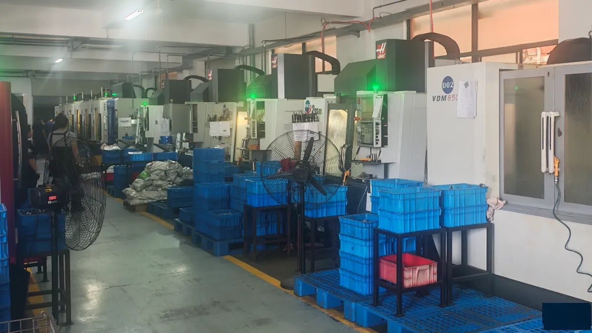 GUTUBAO heavy-duty fluid systems source factory shop floor, showcasing multiple advanced Haas CNC machining centers and component matrices, ensuring extreme ±0.01mm geometric tolerance for each complete sprayer pump and ensuring reliable E_7 leakage diagnostics.